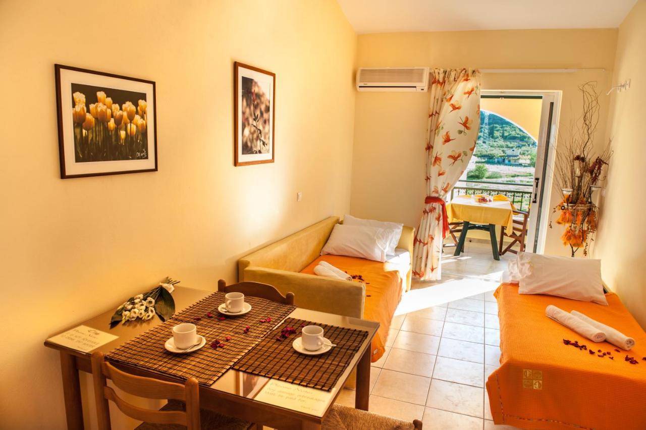 Clio Hotel Alykes  Ngoại thất bức ảnh